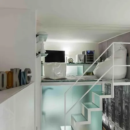 Brera 10 Min. From Duomo+kitchen